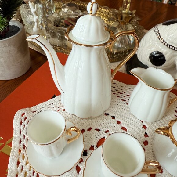 Vintage French Childs Tea set fine porcelain - Picture 5 of 17